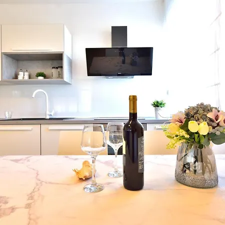 Apartman Maia *