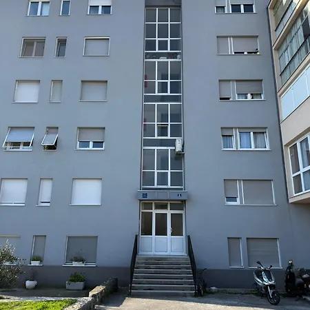 Maia Apartment *